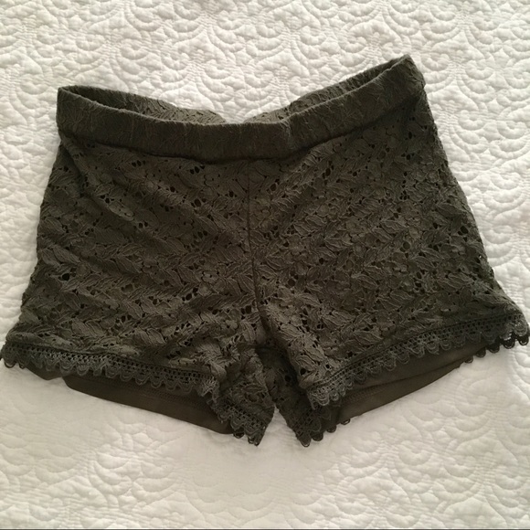 H&M Pants - Hunter Green Crotchet Shorts